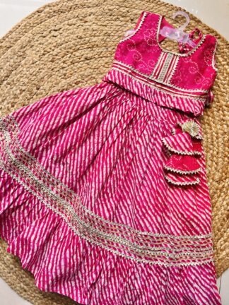 Pink Bandhani Lehriya lehenga
