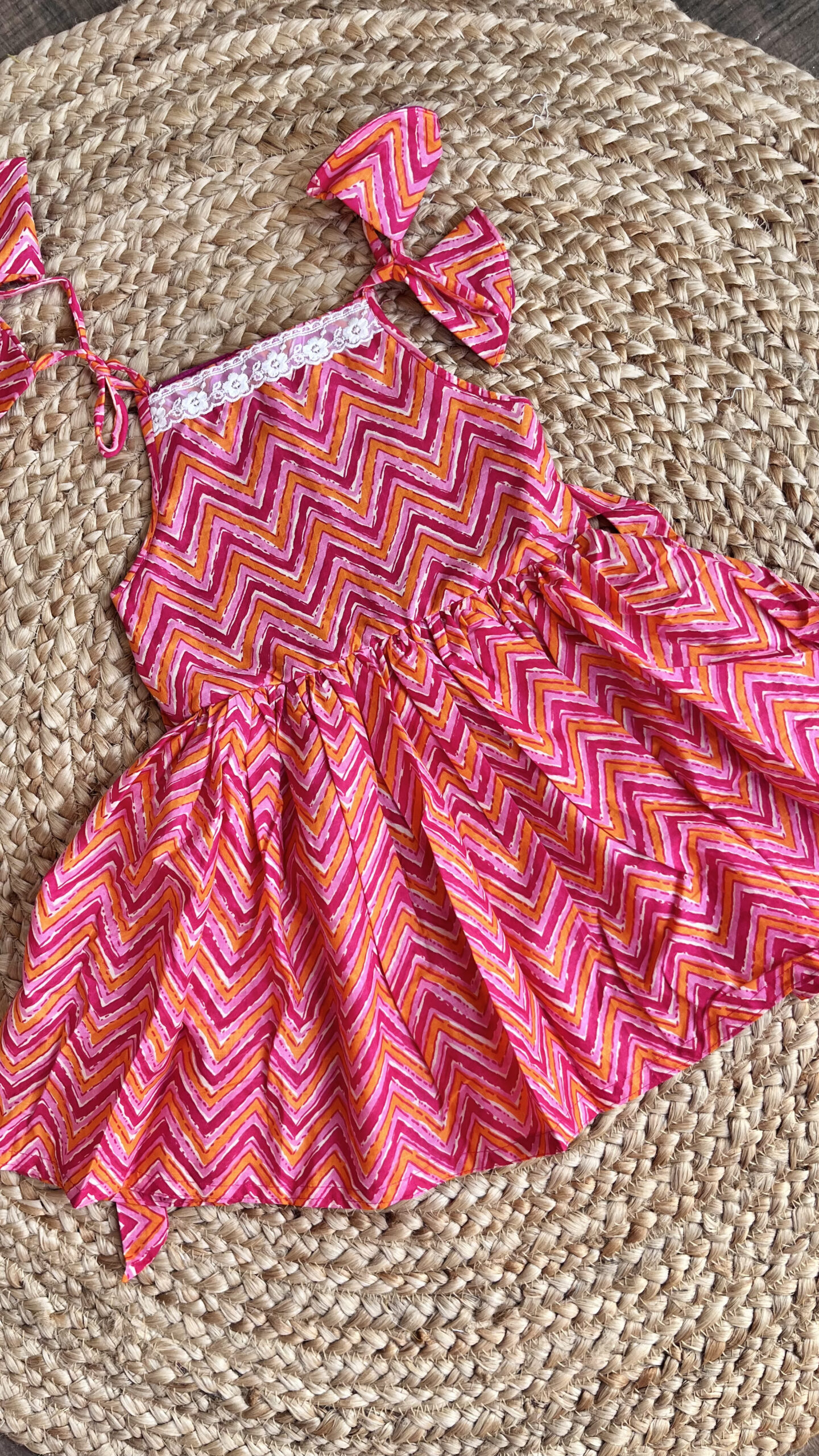 Pink zig zag print frock - Image 3