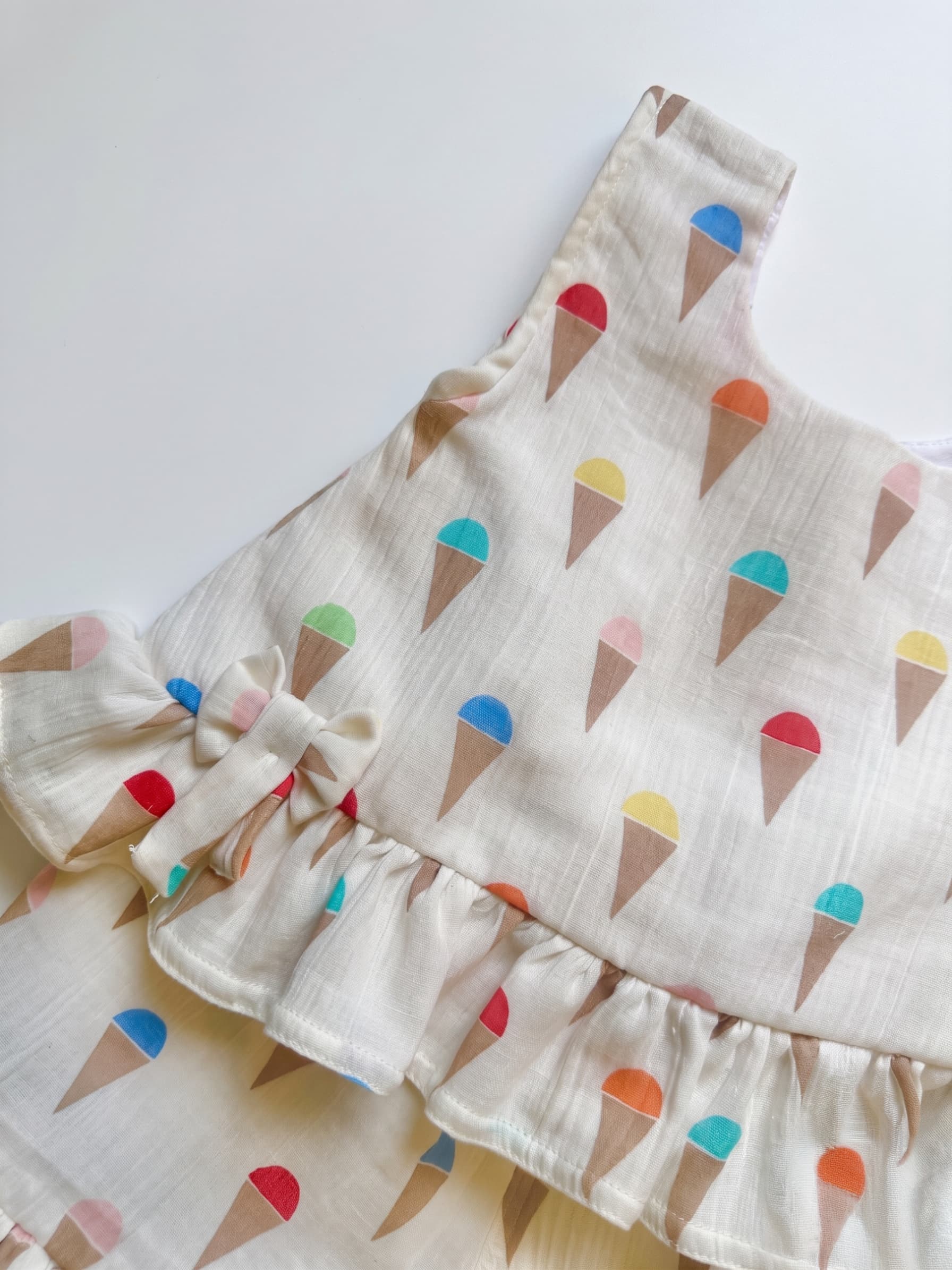 White icecream print short set - Image 4