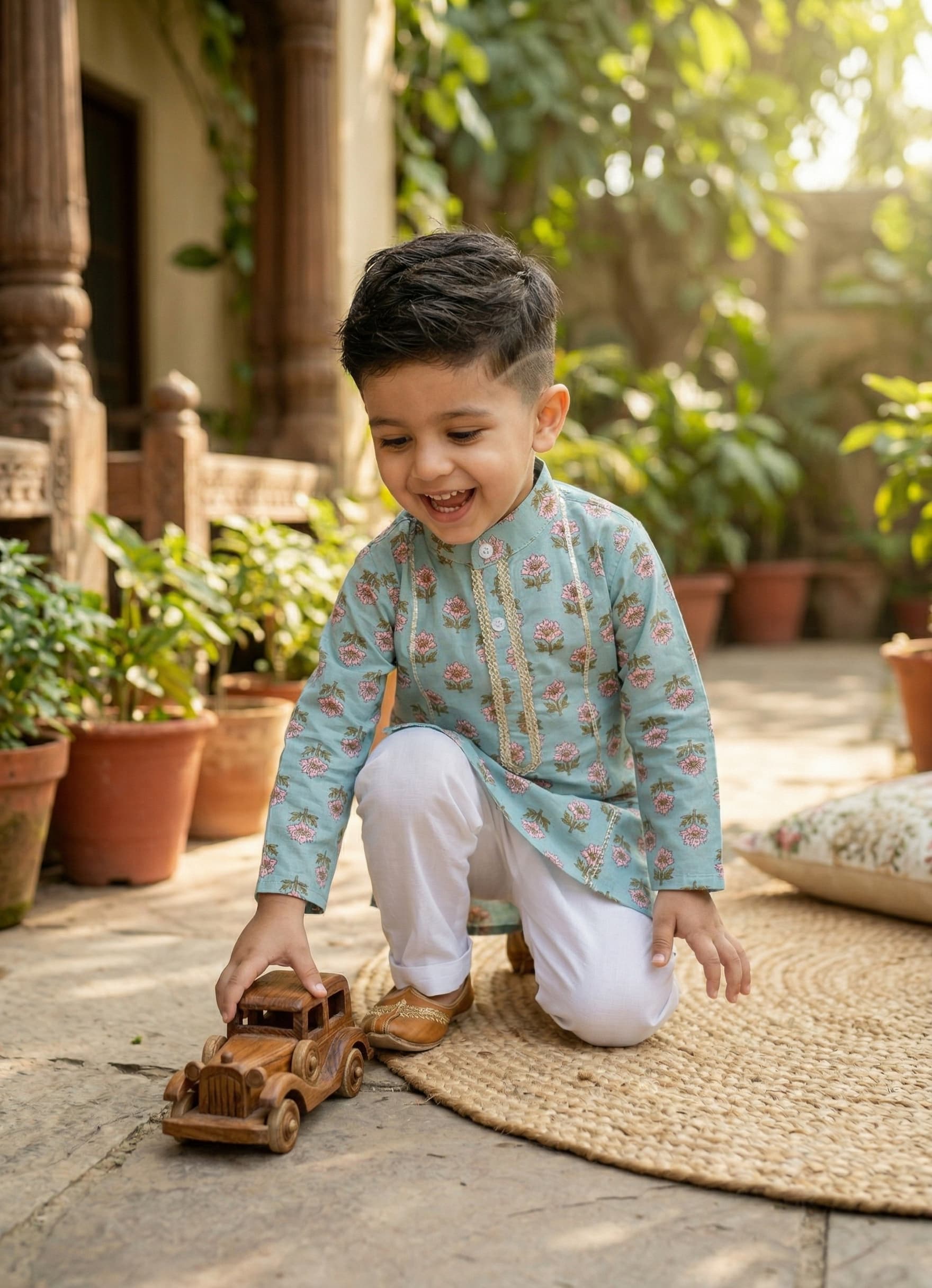 Blue floral kurta pyjama set - Image 2