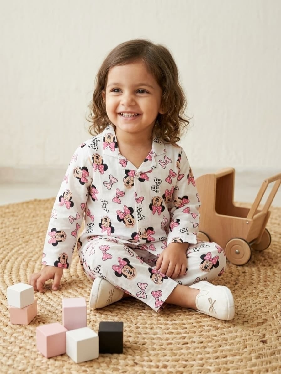 White mickey mouse print night suit - Image 2
